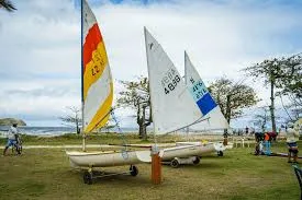 Navegar Experience reúne público e valoriza artistas locais em luau à beira-mar em Caraguatatuba