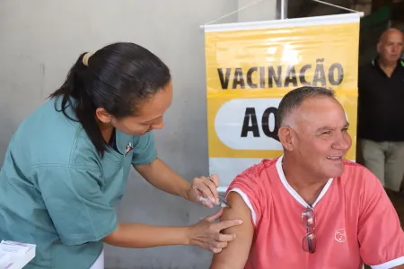 Vacinação itinerante leva imunização contra gripe, HPV, febre amarela e outras doenças para dois pontos de Jacareí neste sábado