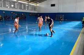 Jogos da REM definem finalistas do futsal masculino sub-15 em São José dos Campos