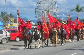 Tradicional Cavalaria marca encerramento da XXXV Festa do Divino em Caraguatatuba