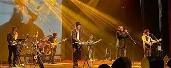 Teatro Mario Covas apresenta show cover “Bee Gees Brazil” neste sábado em Caraguatatuba