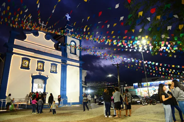 Festa do Padroeiro movimenta turismo cultural e programação tradicional em Caraguatatuba