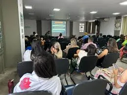 Mais de 200 profissionais participam de capacitação sobre saúde mental na enfermagem em Pindamonhangaba