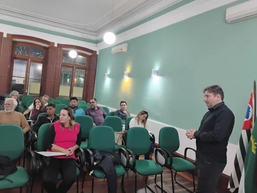 Secretaria de Cultura e Turismo realiza reunião para revisão do Plano Diretor de Turismo de Pindamonhangaba
