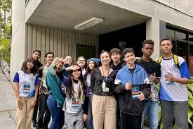 Alunos da rede municipal vivenciam experiência educativa no Inpe em São José dos Campos