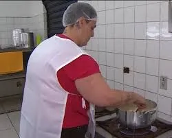 Merendeira de São Luiz do Paraitinga é finalista de concurso nacional com receita saudável inspirada no feijão tropeiro