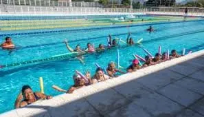 Projeto Esporte em Movimento adapta aulas de natação e hidroginástica durante período de frio em Caçapava