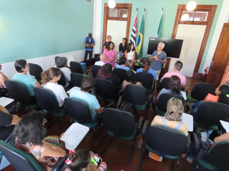 Fundo Social promove exposição de artesanato produzido em cursos gratuitos em Pindamonhangaba