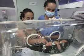 Redeterapia fortalece cuidado humanizado na UTI Neonatal de São José dos Campos