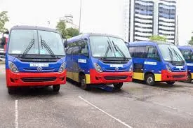 Queluz recebe novo micro-ônibus para reforçar transporte de pacientes da saúde