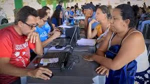 Piquete realiza atualização de Cadastro Social nos bairros Marins, Meia Lua e Canta Galo
