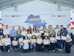Governador Tarcísio participa de formatura do programa Caminho da Capacitação em Pindamonhangaba
