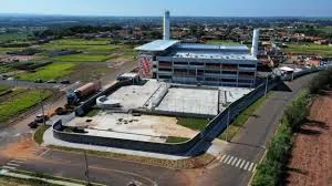 Tarcísio acelera implantação de escolas com gestão compartilhada e Vale do Paraíba recebe primeira unidade