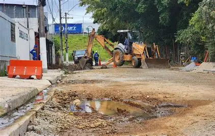 Prefeitura avança com obras de pavimentação nos bairros Independência e Chácaras Reunidas