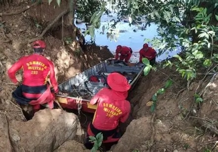 Bombeiros encontram corpo de professor da Unifesp que havia desaparecido em cachoeira de Piquete