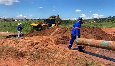 Rompimento de adutora compromete abastecimento de água em 17 bairros de Pindamonhangaba