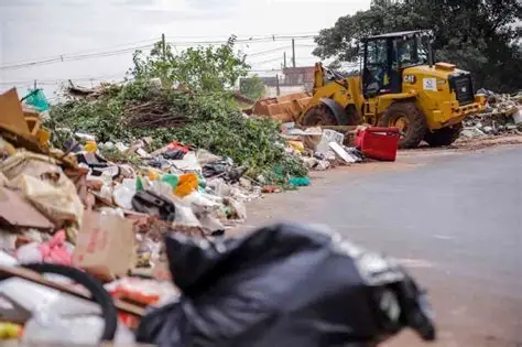 Prefeitura intensifica remoção de descartes irregulares e recolhe 1,6 mil toneladas de resíduos em maio