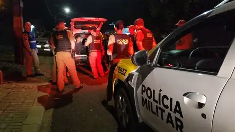 Suspeito é baleado, agredido por moradores e preso após tentar furtar motocicleta no Espírito Santo