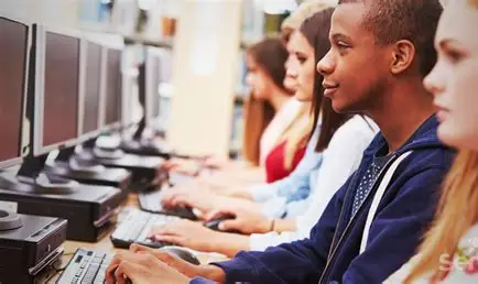 São Sebastião abre inscrições para cursos gratuitos de Informática Básica e Inglês para Recepção