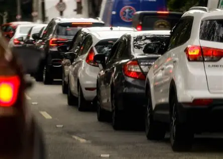 Vale do Paraíba registra crescimento de 148% nos emplacamentos de carros elétricos em 2026