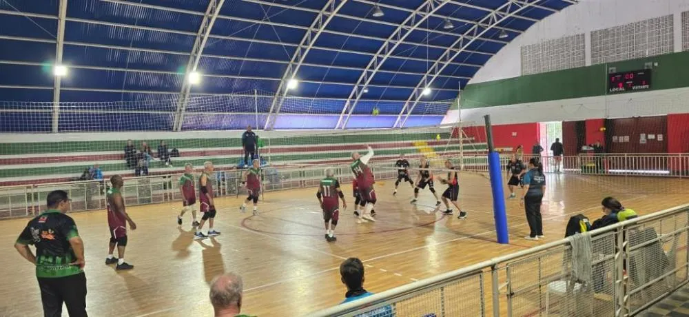 Pindamonhangaba conquista vitórias e assume liderança na Superliga de Vôlei Adaptado