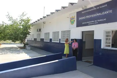 Escola do Trabalho de Taubaté abre inscrições para mais de mil vagas em cursos profissionalizantes gratuitos