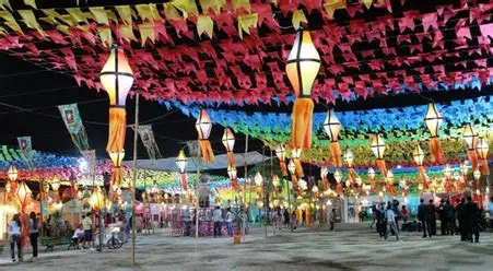 Praça 8 de Maio recebe Sexta Cultural com temática julina em Taubaté