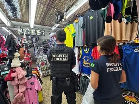 Receita Federal apreende R$ 850 mil em produtos ilegais em Aparecida (SP) Em Operação “Mercado Ilegal” .