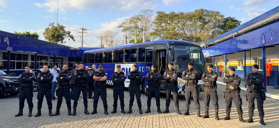 Guarda Civil Municipal de São José recebe ônibus adaptado para treinamentos e operações