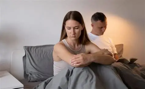Depressão no relacionamento: especialistas explicam como apoiar o parceiro sem comprometer a própria saúde emocional