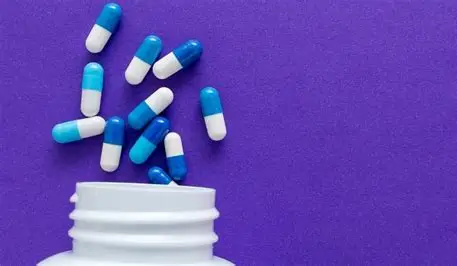Especialistas alertam para medicalização da vida e questionam transformação de emoções e envelhecimento em doenças