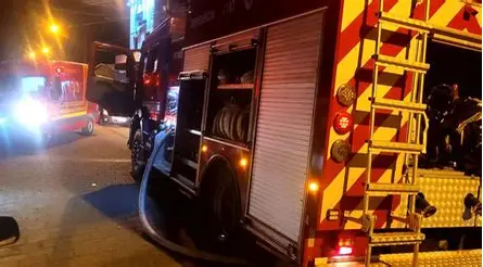 Quedas de balões provocam curto-circuito, princípio de incêndio e assustam moradores em São José dos Campos