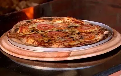 Dia da Pizza: chef eleito o melhor pizzaiolo da América Latina ensina receita para preparar em casa