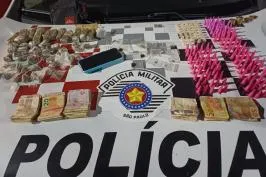 Polícia Militar apreende quase um quilo de drogas e detém dupla em Cachoeira Paulista