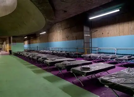 Governo de São Paulo monta abrigo emergencial na Estação Pedro II após previsão de frio intenso