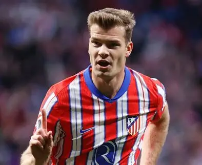 Esposa de Sorloth expõe mensagens de ódio após eliminação da Noruega na Copa do Mundo