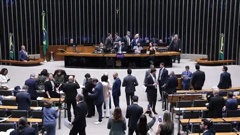 Transparência Brasil aponta R$ 1,3 bilhão em emendas de comissão sem identificação dos autores na Câmara