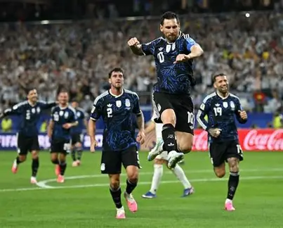 Argentina pede à FIFA para usar camisa azul contra a Inglaterra e revive superstição histórica da Copa do Mundo