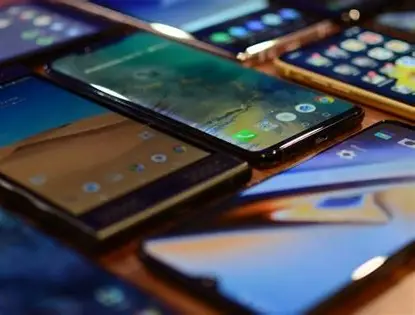 Vendas mundiais de smartphones atingem menor nível em 13 anos, aponta levantamento