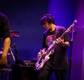 São Sebastião celebra Mês do Rock com show gratuito de Egypcio, vocalista da banda Tihuana