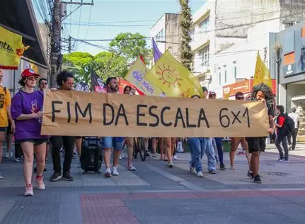Pesquisa aponta amplo apoio ao fim da escala de trabalho 6x1 no Brasil