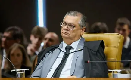 Flávio Dino dá 10 dias para presidentes de partidos explicarem atuação na distribuição de emendas parlamentares