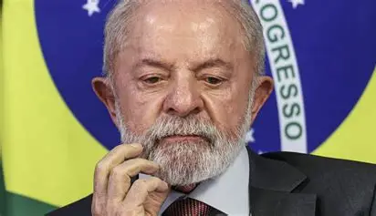Flávio Bolsonaro critica Lula após publicação de Marco Rubio sobre tarifas dos Estados Unidos