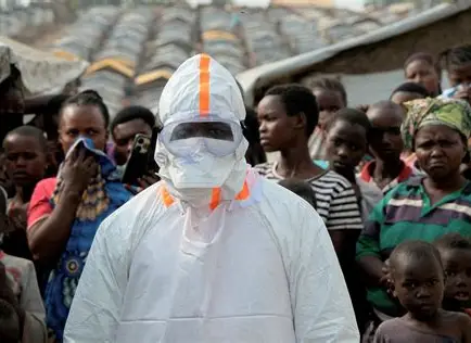Pacientes e médicos fogem de hospital após ataque de multidão durante surto de Ebola na República Democrática do Congo