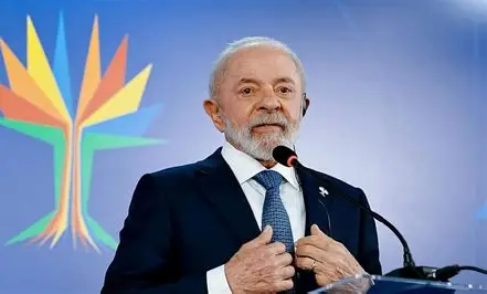 Lula convoca reunião no Planalto para definir reação após novo tarifaço dos Estados Unidos