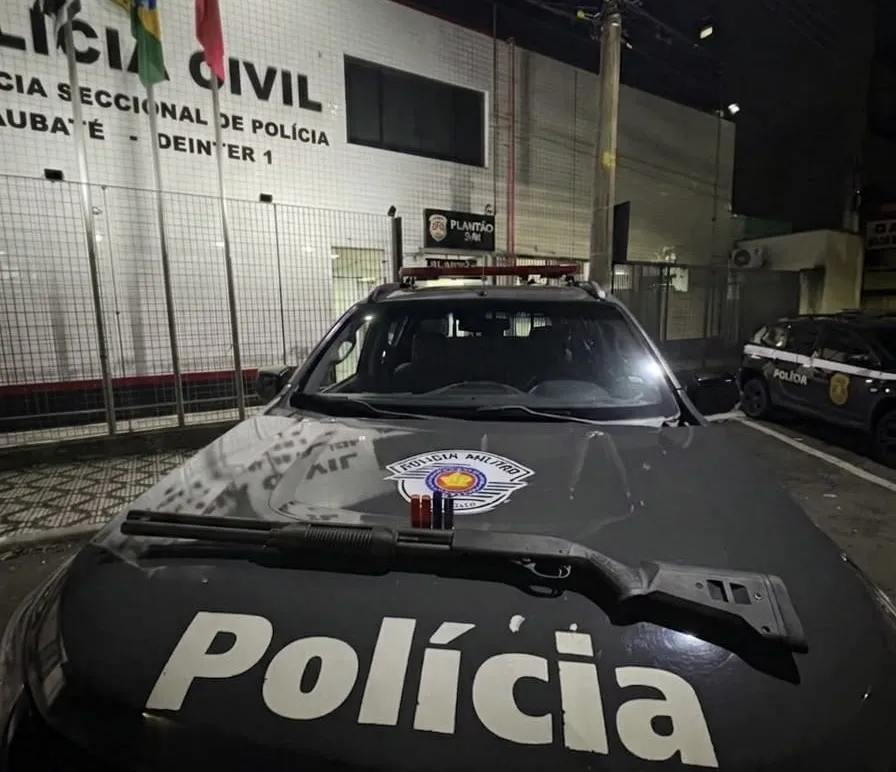 Homem é detido com espingarda e munições durante abordagem do BAEP em Taubaté