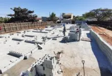 Creche para 135 crianças no Jardim Regina entra em fase de alvenaria estrutural em Pindamonhangaba