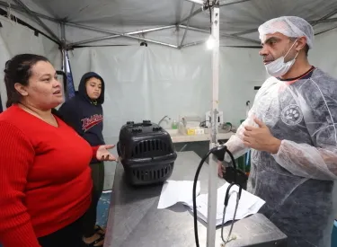 Proteção Animal realiza entrega de senhas para novo mutirão de castração gratuita em Jacareí