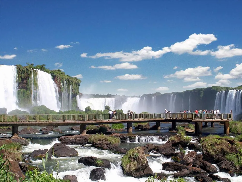 Cataratas do Iguaçu: a força da natureza em um dos destinos mais impressionantes do planeta