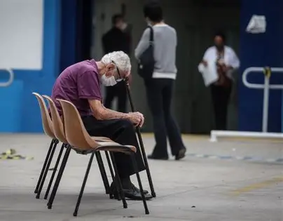 Estudo revela que brasileiros vivem mais anos com doenças e reforça desafio para a saúde pública
